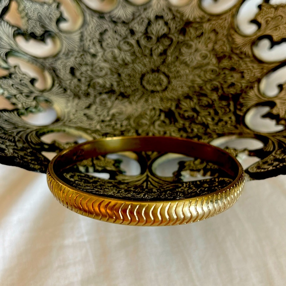 Silpada’s K&R brass bangle.